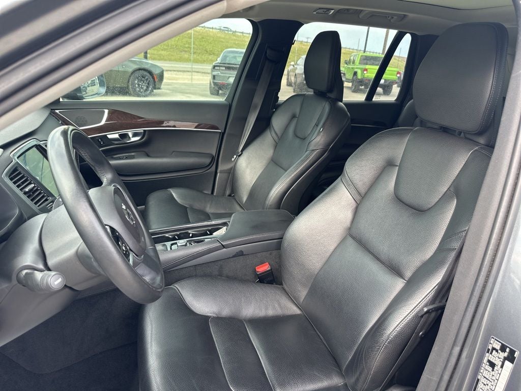 2019 Volvo XC90 T6 Momentum