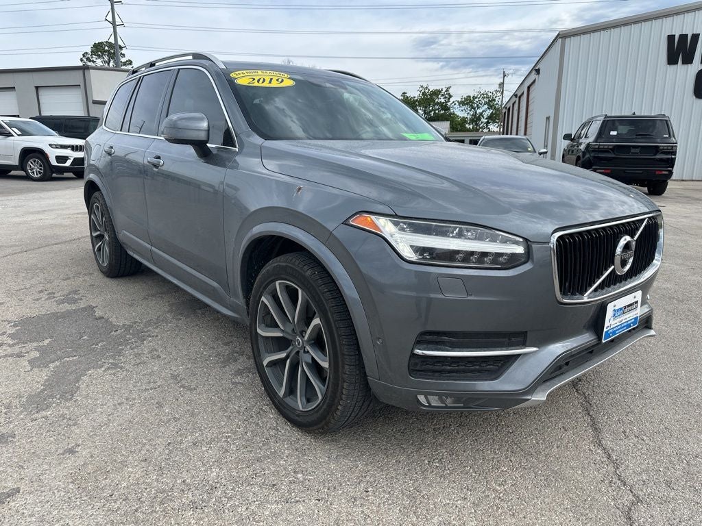2019 Volvo XC90 T6 Momentum
