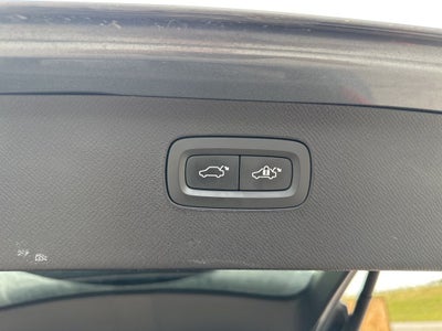 2019 Volvo XC90 T6 Momentum