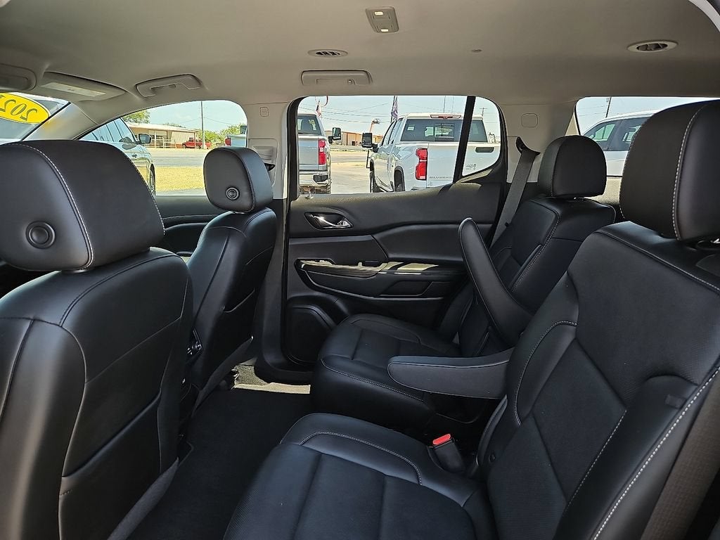 2021 GMC Acadia SLT
