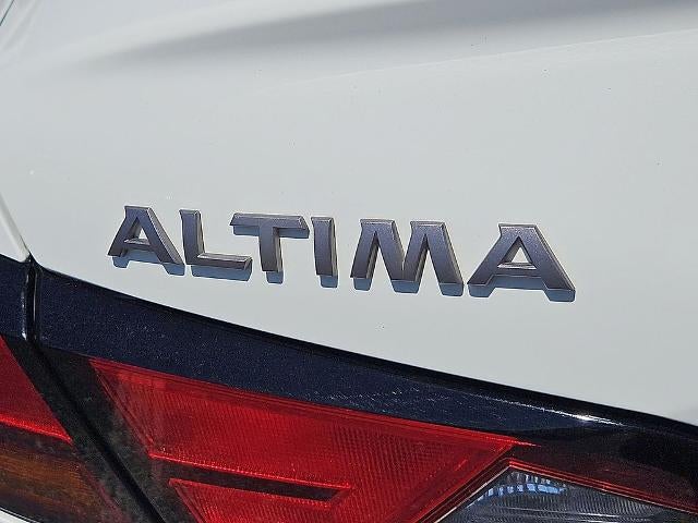 2025 Nissan Altima SV - Photo 14