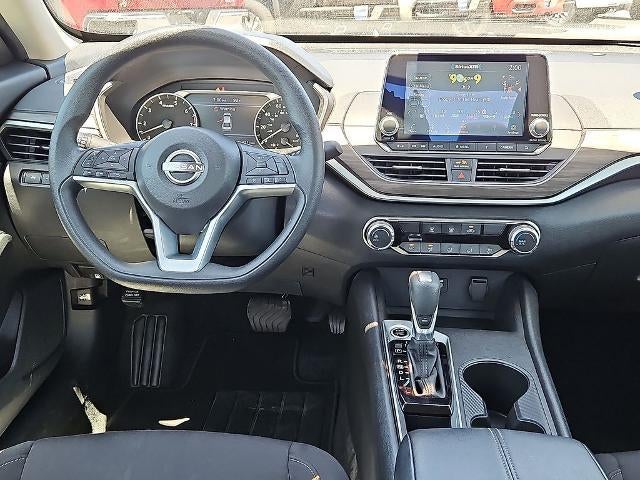 2025 Nissan Altima SV - Photo 18