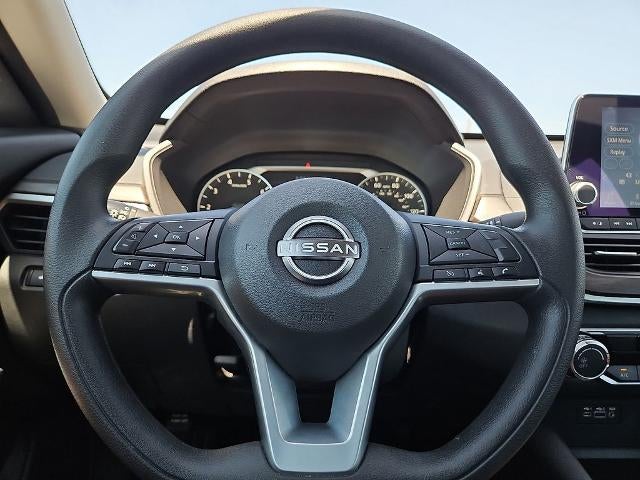 2025 Nissan Altima SV - Photo 30