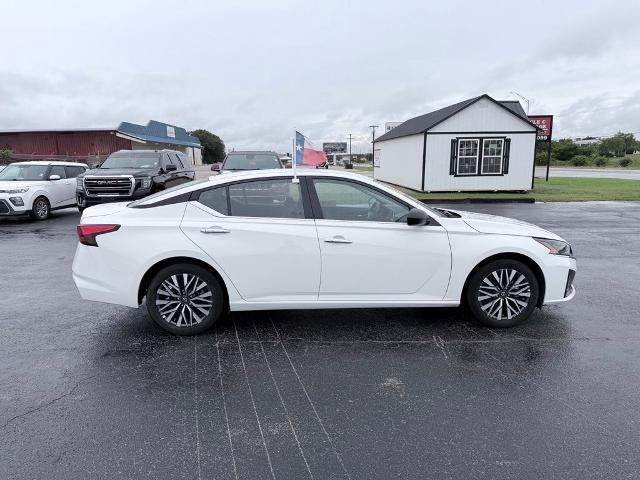 2025 Nissan Altima SV - Photo 6