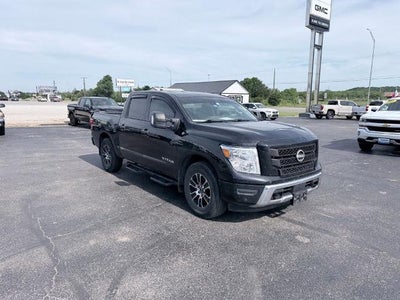 2023 Nissan Titan SV