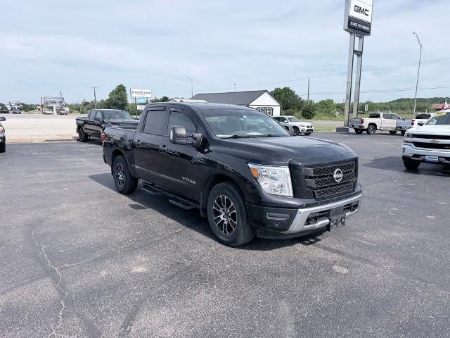 2023 Nissan Titan SV