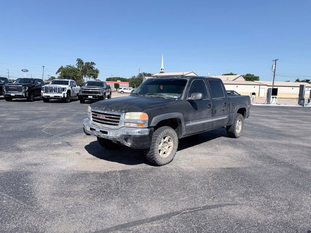 2004 GMC Sierra 4WD Crew Cab 6 1/2-ft SLT's photo