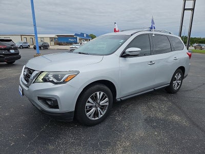 2018 Nissan Pathfinder SV