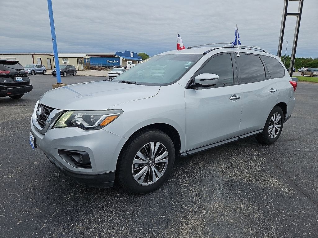 2018 Nissan Pathfinder SV