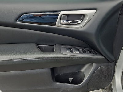 2018 Nissan Pathfinder SV