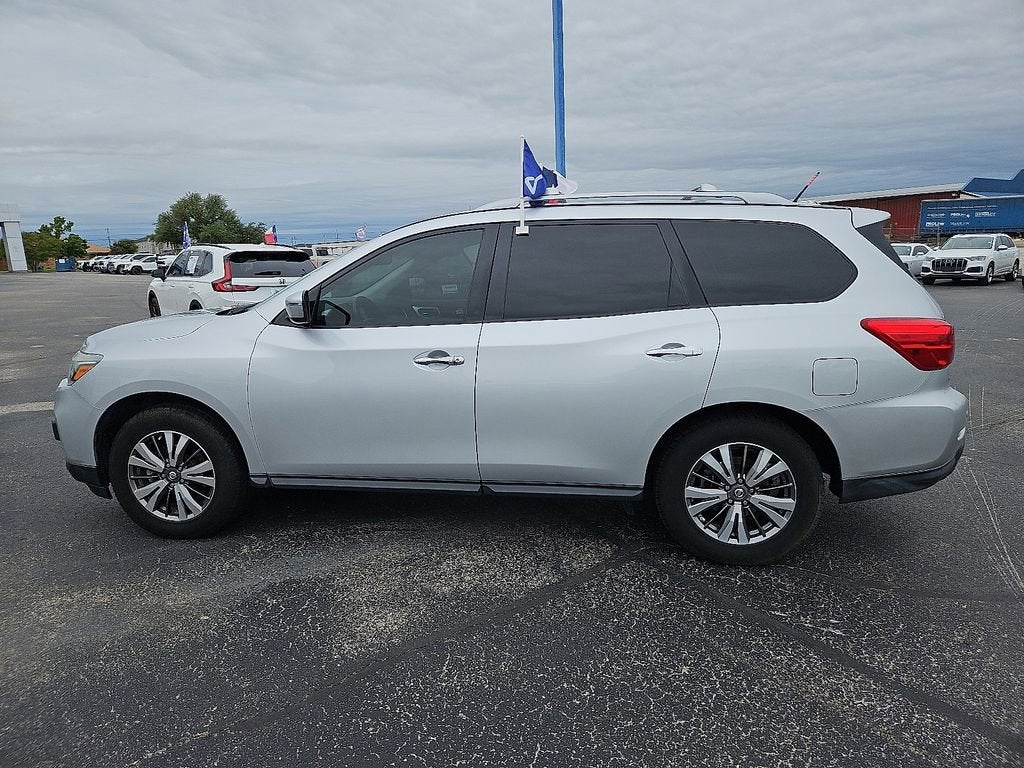 2018 Nissan Pathfinder SV