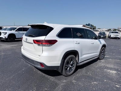 2017 Toyota Highlander LE