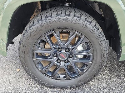 2022 Toyota Tundra 4WD SR5