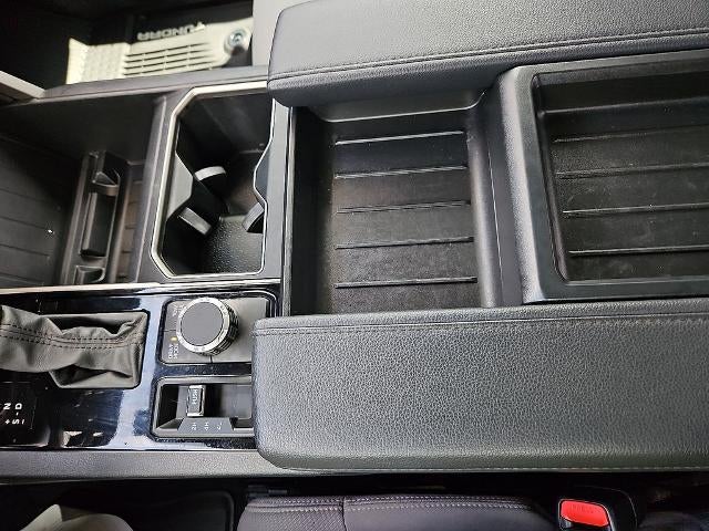 2022 Toyota Tundra 4WD SR5