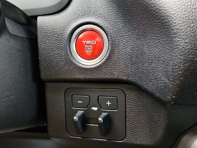 2022 Toyota Tundra 4WD SR5