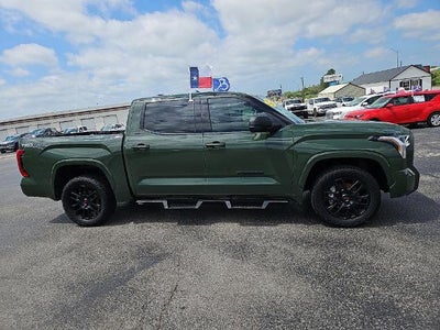 2022 Toyota Tundra 4WD SR5