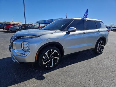 2022 Mitsubishi Outlander SE