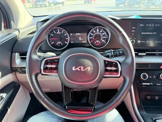 2024 Kia Carnival LX