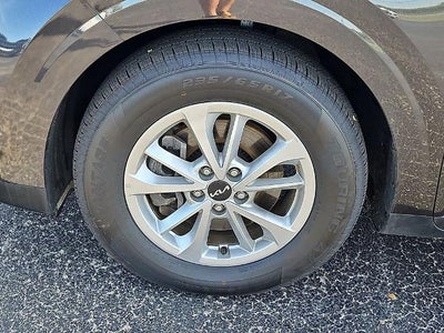 2024 Kia Carnival LX